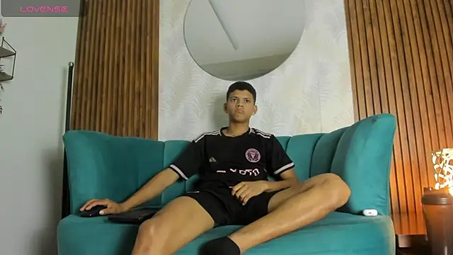 Snapshot of Jeffry_wolvess chatting on March 5, 2025, 12:55 pm Jeffry wolvess online show from March 5, 2025, 12:55 pm