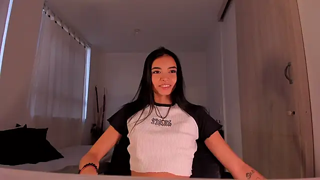 AnabelWolf online show from January 16, 2025, 11:06 pm