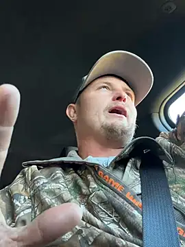 Snapshot of Badazzcouple chatting on December 6, 2024, 8:18 pm Badazzcouple online show from December 6, 2024, 8:18 pm