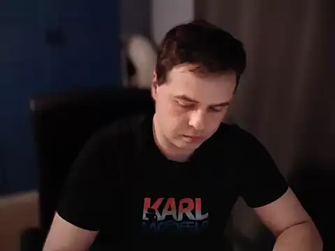 CuteMan33 online show from October 30, 2025, 10:21 pm