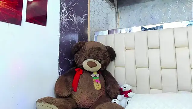 Snapshot of Bi_Latin_Boys1 chatting on December 13, 2024, 12:39 pm Bi Latin Boys1 online show from December 13, 2024, 12:39 pm