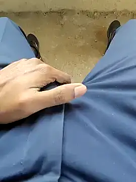 Snapshot of bananadick____ chatting on December 17, 2024, 8:45 am bananadick online show from December 17, 2024, 8:45 am