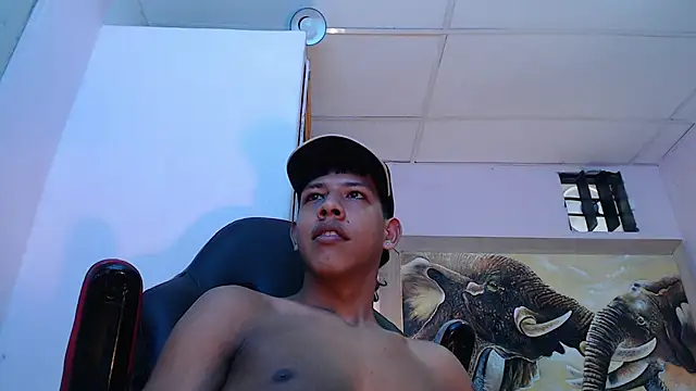 mr stiven  online show from February 19, 2025, 6:22 am