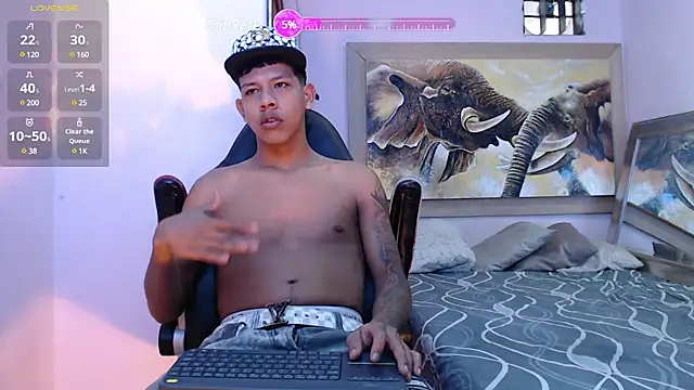 mr stiven  online show from March 15, 2025, 2:35 am