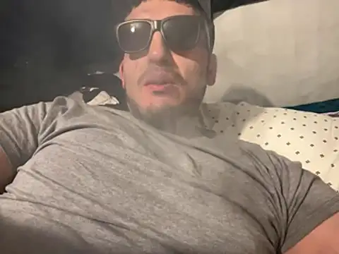 Snapshot of papittochulito chatting on February 1, 2026, 12:04 pm papittochulito online show from February 1, 2026, 12:04 pm