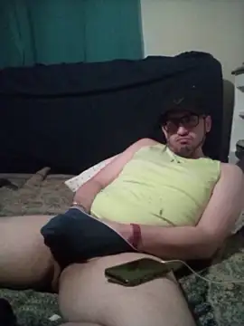 Snapshot of papittochulito chatting on February 6, 2026, 3:37 pm papittochulito online show from February 6, 2026, 3:37 pm