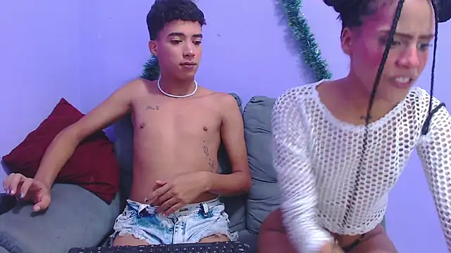 Snapshot of Hot_kleo chatting on December 15, 2024, 12:18 am Hot kleo online show from December 15, 2024, 12:18 am