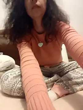 Snapshot of naughty69curls chatting on February 28, 2026, 6:42 pm naughty69curls online show from February 28, 2026, 6:42 pm