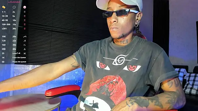 Snapshot of JhonyMiller_ chatting on February 19, 2026, 7:43 pm JhonyMiller online show from February 19, 2026, 7:43 pm