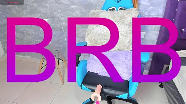 Little lili19 online show from January 12, 2025, 7:00 am