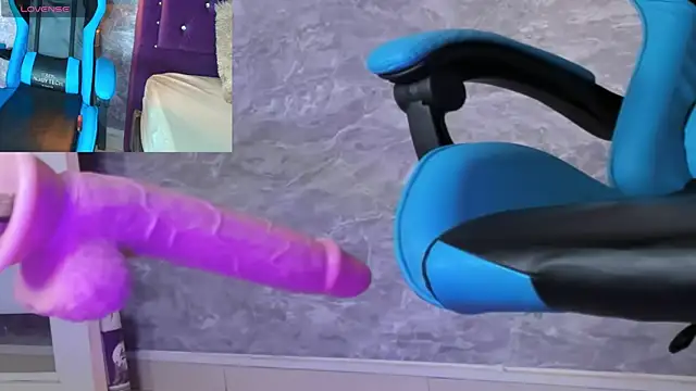 Little lili19 online show from February 7, 2025, 11:45 pm