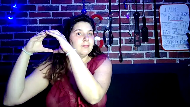 Heleneecesmecs2 online show from November 9, 2025, 7:56 pm