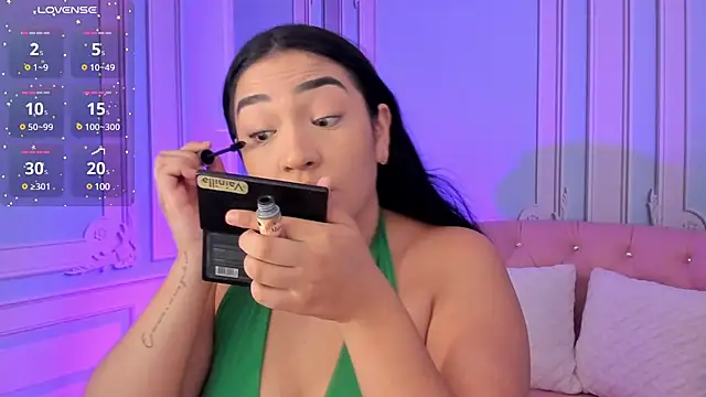 stefany duque1  online show from January 18, 2025, 2:58 am