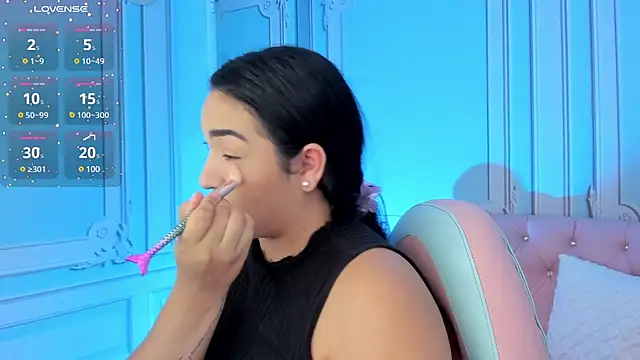 stefany duque1  online show from January 21, 2025, 2:54 am