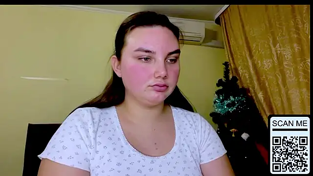 Snapshot of Dreamyblushfairy chatting on February 3, 2026, 4:01 pm Dreamyblushfairy online show from February 3, 2026, 4:01 pm