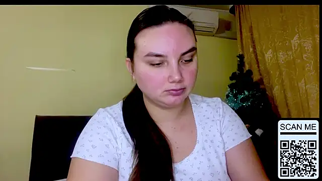 Snapshot of Dreamyblushfairy chatting on February 4, 2026, 5:52 pm Dreamyblushfairy online show from February 4, 2026, 5:52 pm