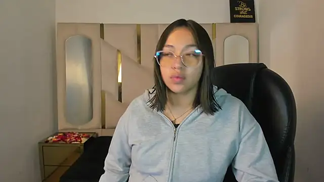 IsabellRodriguez18 online show from February 14, 2026, 3:58 am