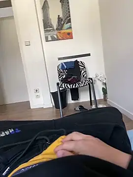 rominoucoquin online show from December 26, 2024, 1:21 pm