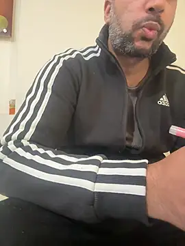 skyisthelimit12 online show from February 4, 2026, 4:51 am