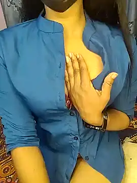 Snapshot of Hot__sallie chatting on January 27, 2025, 6:31 pm Hot sallie online show from January 27, 2025, 6:31 pm