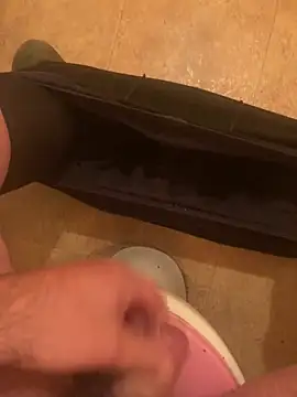 Snapshot of balint35 chatting on October 3, 2025, 6:54 am balint35 online show from October 3, 2025, 6:54 am