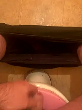 Snapshot of balint35 chatting on November 2, 2025, 3:36 pm balint35 online show from November 2, 2025, 3:36 pm