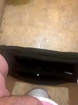 Snapshot of balint35 chatting on November 25, 2025, 9:26 pm balint35 online show from November 25, 2025, 9:26 pm