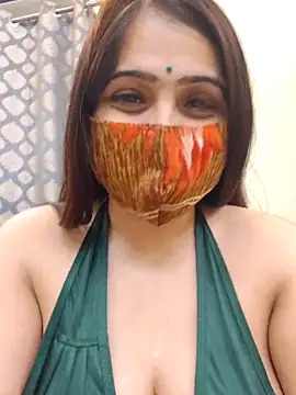 shreya1765 online show from February 7, 2026, 5:16 pm