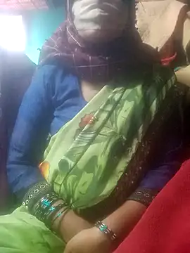 YourHotRandi online show from February 5, 2026, 6:23 pm