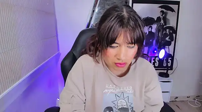 Ji Eun online show from January 5, 2025, 3:34 pm