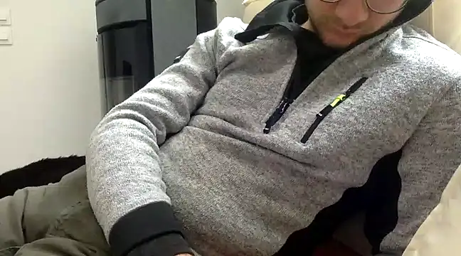 Snapshot of coquin5995 chatting on February 11, 2025, 2:24 pm coquin5995 online show from February 11, 2025, 2:24 pm