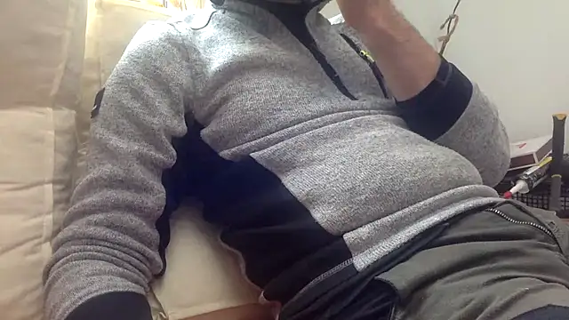 Snapshot of coquin5995 chatting on March 12, 2025, 4:13 pm coquin5995 online show from March 12, 2025, 4:13 pm