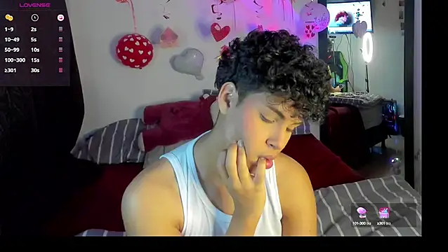 Snapshot of dani_angels__ chatting on February 13, 2025, 4:43 am dani angels online show from February 13, 2025, 4:43 am