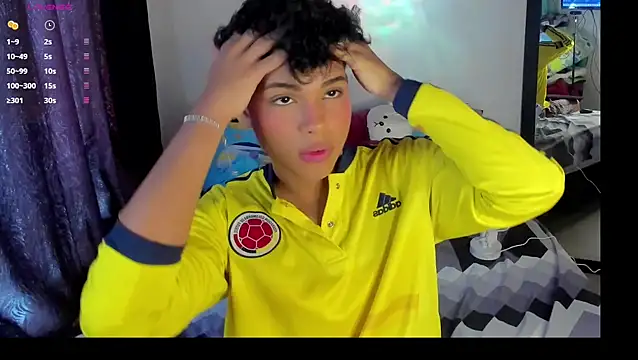 Snapshot of dani_angels__ chatting on February 21, 2025, 6:04 pm dani angels online show from February 21, 2025, 6:04 pm