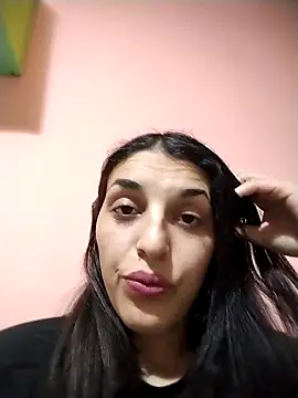 Rosanna Rennie online show from March 17, 2025, 11:00 pm