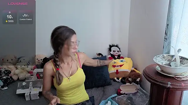 Princezzlove3 online show from February 14, 2026, 1:52 pm