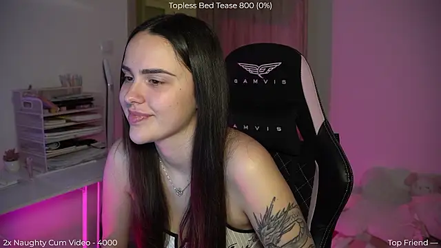 Snapshot of NaomiiMoon chatting on March 2, 2026, 5:20 pm NaomiiMoon online show from March 2, 2026, 5:20 pm