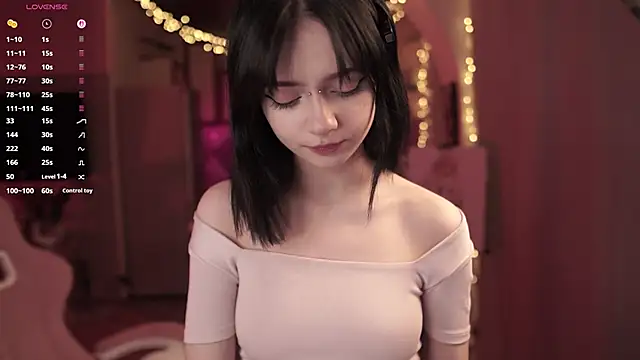 Snapshot of miuri_miy chatting on February 27, 2026, 7:36 pm miuri miy online show from February 27, 2026, 7:36 pm