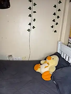 Vprettieeer online show from March 1, 2025, 3:43 am