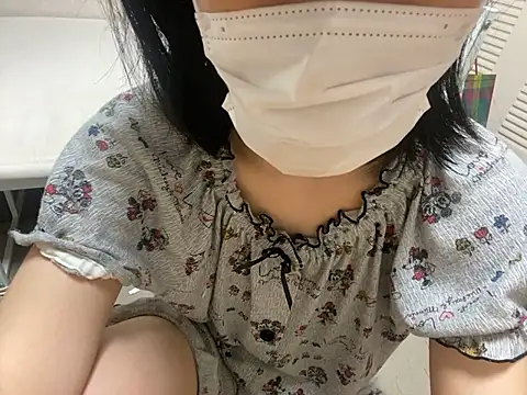 Snapshot of riri_riri_jp chatting on September 10, 2025, 11:43 am riri riri jp online show from September 10, 2025, 11:43 am