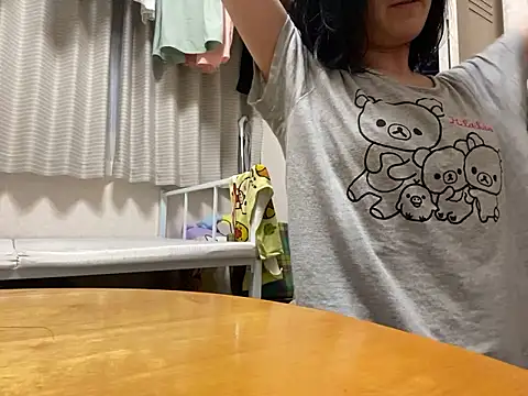 Snapshot of riri_riri_jp chatting on September 22, 2025, 11:56 am riri riri jp online show from September 22, 2025, 11:56 am