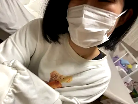 Snapshot of riri_riri_jp chatting on October 23, 2025, 9:41 am riri riri jp online show from October 23, 2025, 9:41 am