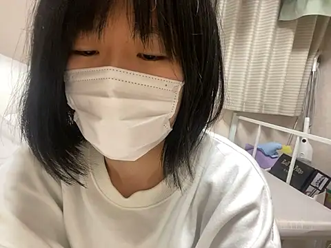 Snapshot of riri_riri_jp chatting on November 6, 2025, 10:16 am riri riri jp online show from November 6, 2025, 10:16 am