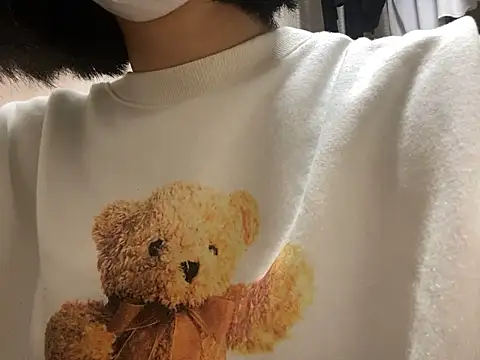 Snapshot of riri_riri_jp chatting on December 2, 2025, 10:31 am riri riri jp online show from December 2, 2025, 10:31 am