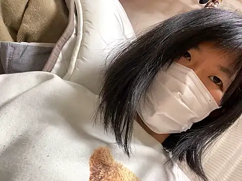 Snapshot of riri_riri_jp chatting on December 17, 2025, 10:54 am riri riri jp online show from December 17, 2025, 10:54 am