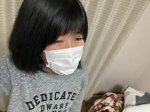 Snapshot of riri_riri_jp chatting on March 4, 2026, 9:37 am riri riri jp online show from March 4, 2026, 9:37 am