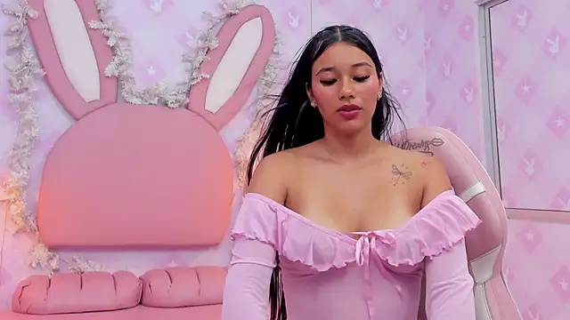 Snapshot of LIA_SWAN_ chatting on February 7, 2026, 5:11 am LIA SWAN online show from February 7, 2026, 5:11 am