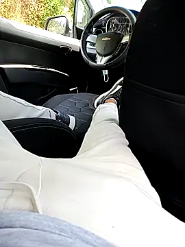 Snapshot of Andre16c chatting on September 29, 2025, 5:40 pm Andre16c online show from September 29, 2025, 5:40 pm