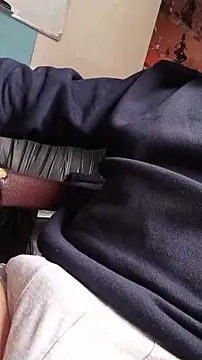 Snapshot of Andre16c chatting on January 6, 2026, 2:43 pm Andre16c online show from January 6, 2026, 2:43 pm