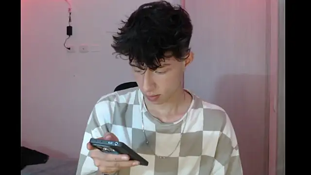 Snapshot of Juanmres chatting on November 23, 2025, 11:48 pm Juanmres online show from November 23, 2025, 11:48 pm